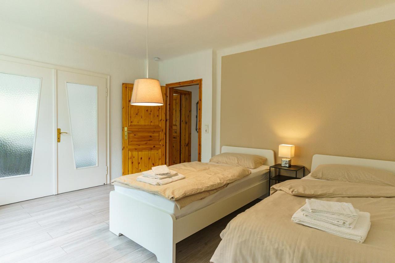 Grosszuegiges Apartment Mit Balkon Fuer Monteure Und Feriengaeste Діллінген Екстер'єр фото